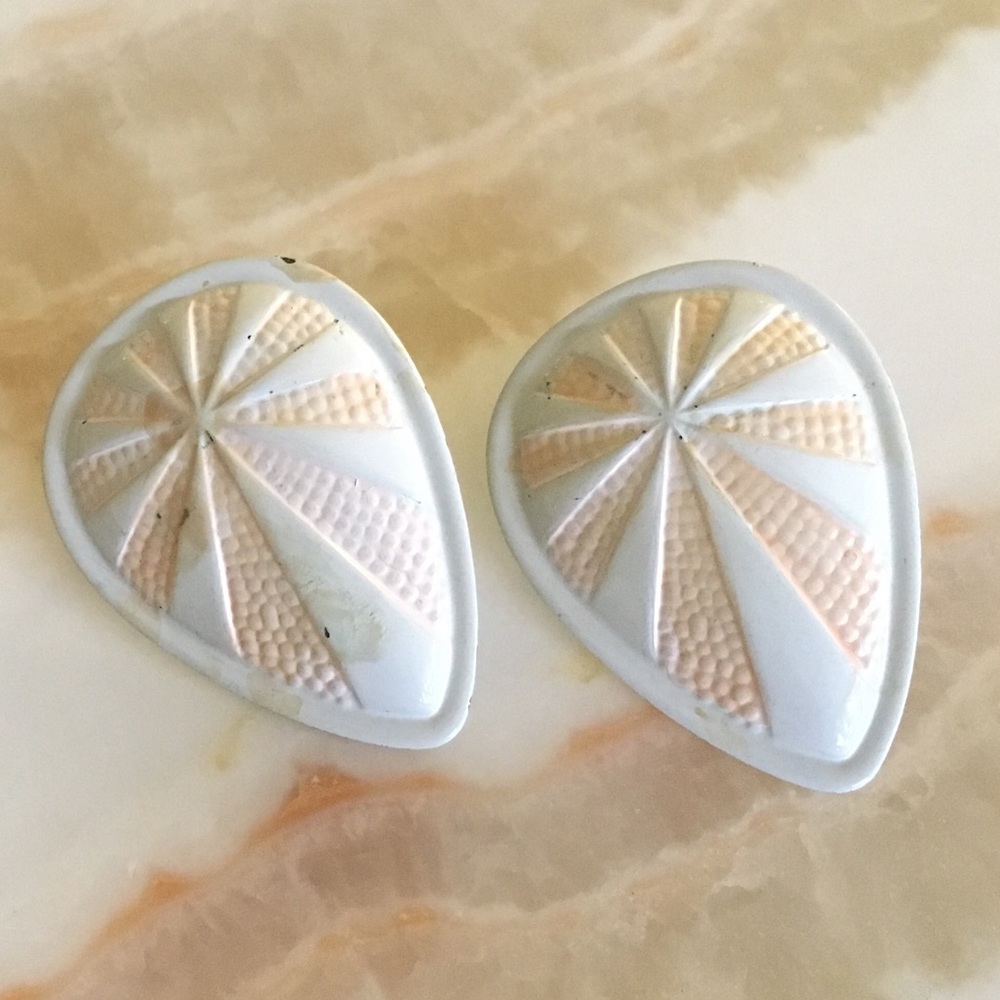 VINTAGE 80’s Teardrop Star Stud Earrings